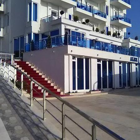 Aler Holiday Inn Saranda Extérieur photo