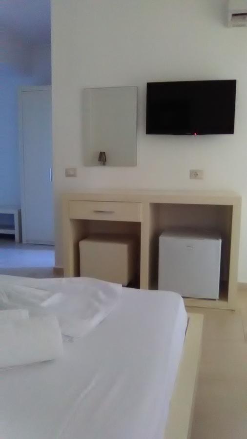 Aler Holiday Inn Saranda Extérieur photo