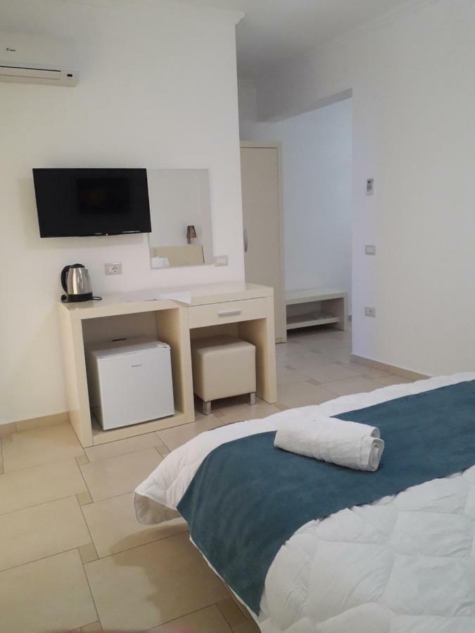 Aler Holiday Inn Saranda Chambre photo