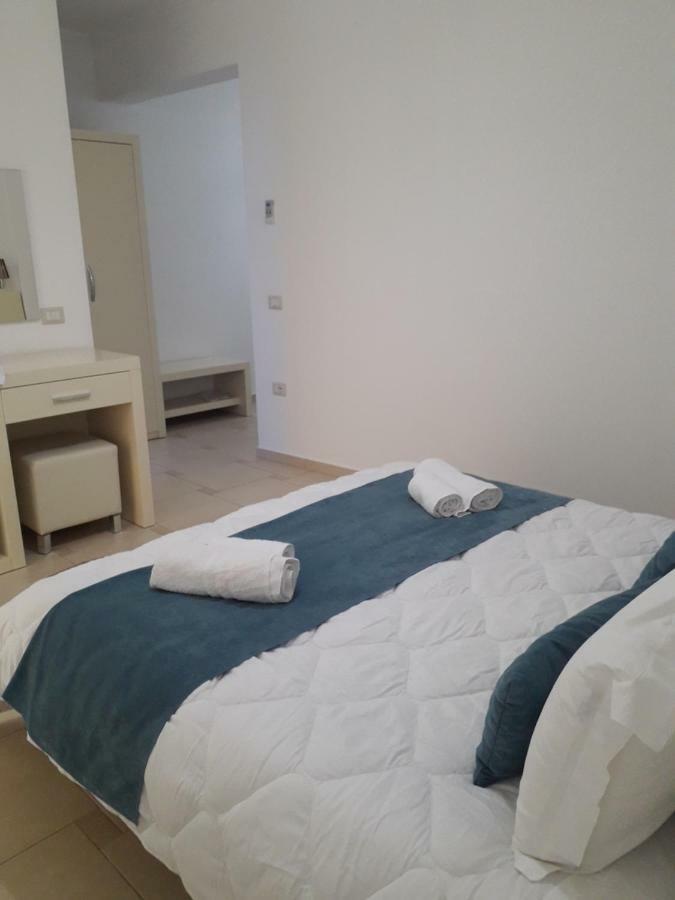 Aler Holiday Inn Saranda Chambre photo