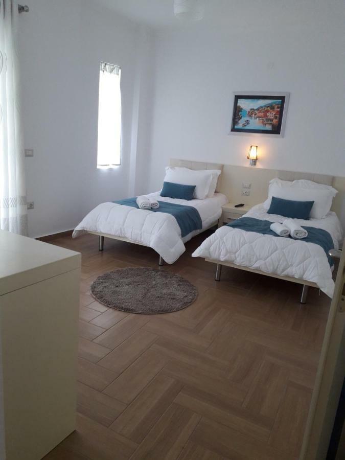 Aler Holiday Inn Saranda Chambre photo